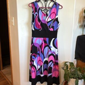 🌺Women’s multi-color sleeveless dress